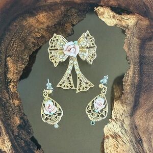 Elegant 1928 Brand Gold and Pink Bow Jewelry Set
